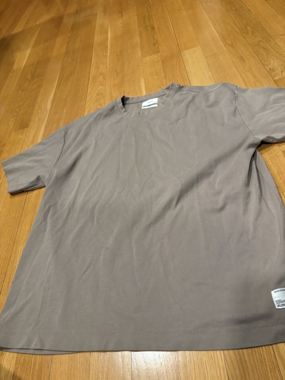Reserved Size Extra Large (XL) Relaxed Fit Crew Neck Short Sleeve Top